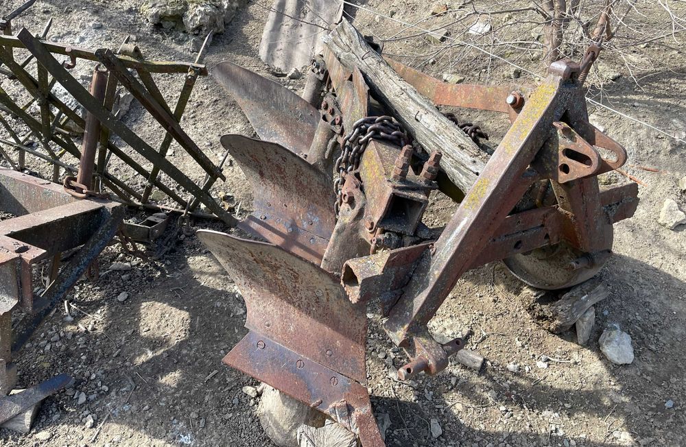 Продам плуг  культиватор  причіп ківш