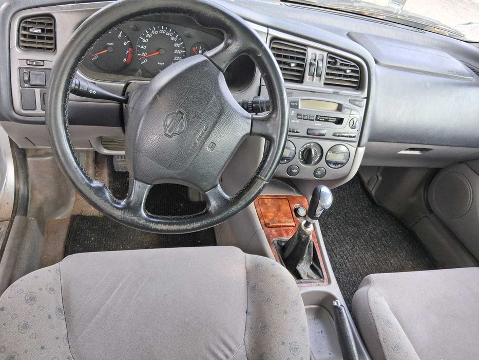 Nissan Primera — fotografia 4