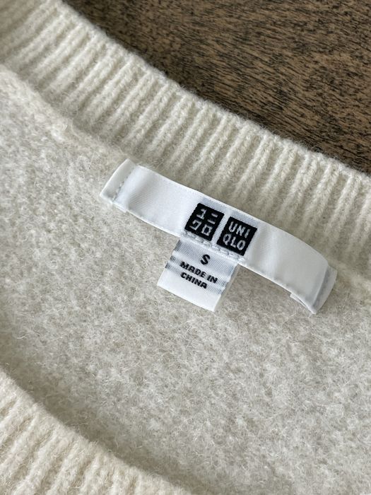 Светр uniqlo 100% вовна