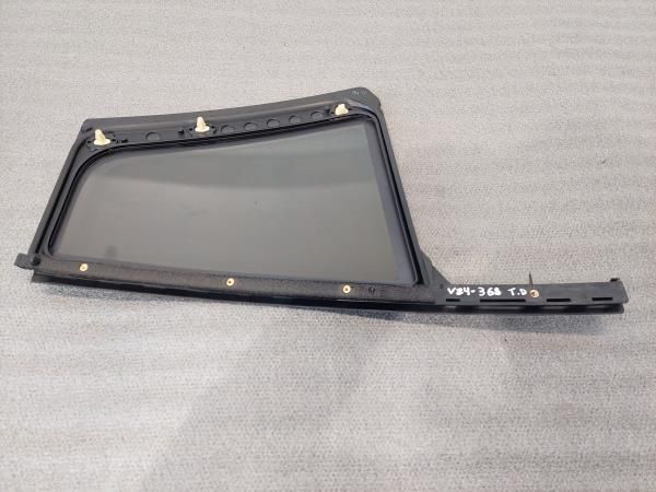 Vidro triangular da porta trás direito VOLKSWAGEN Golf VIII (CD1)