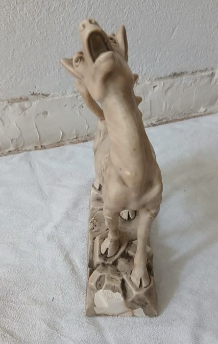 Viado em Louça não ta partido apenas descascado ver fotos