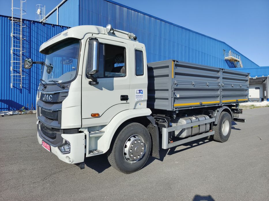 Самоскид, самосвал, зерновоз,сільхознік.