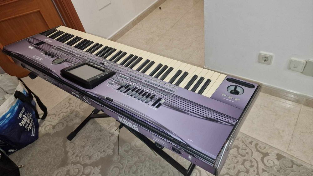 Vendo korg PA3x em bom estado