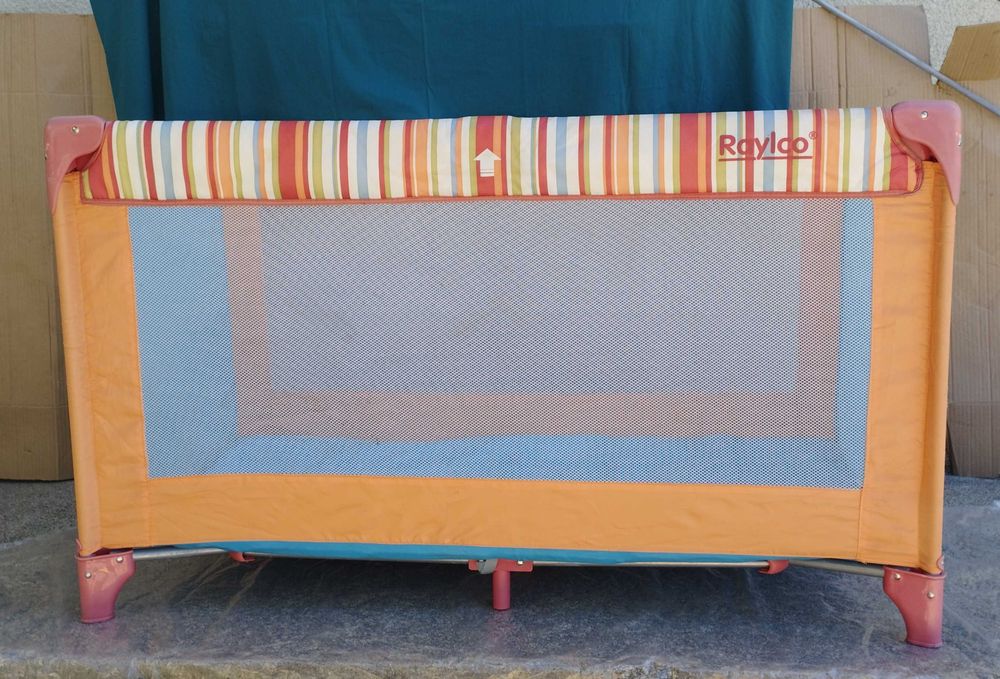Cama de viagem (ou berço portátil) para bebé