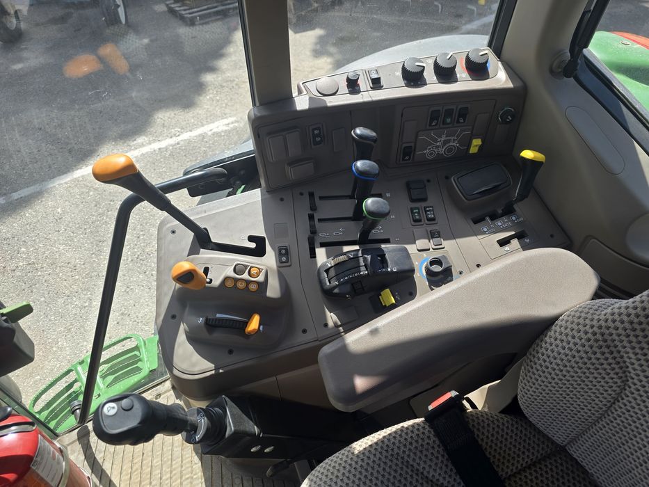 Trator John Deere 6155M - 2020 com carregador frontal