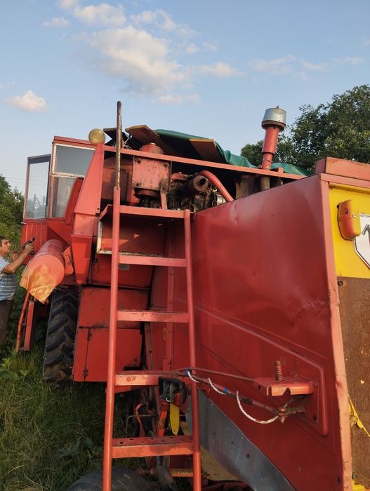 Комбайн Massey Ferguson 440