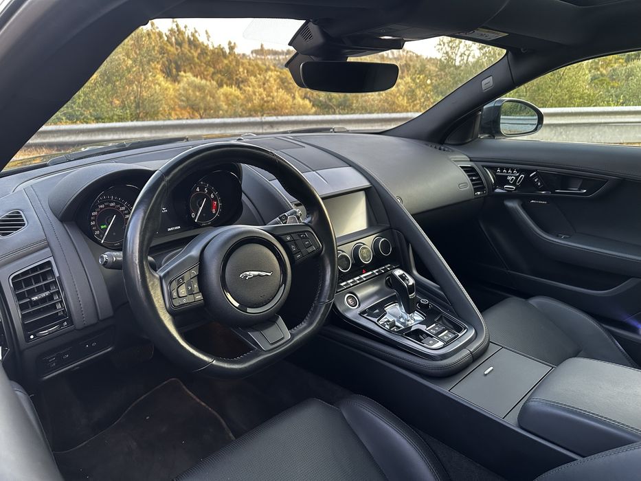 Jaguar F-Type V6 P340 R-Dynamic