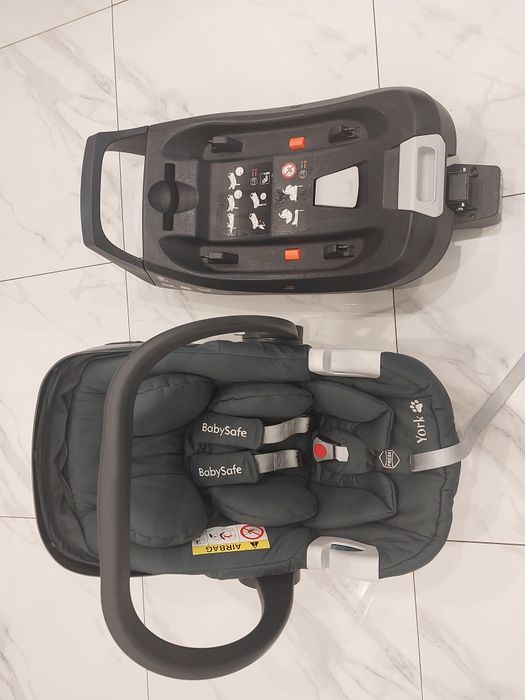 Fotelik Babysafe York z baza isofix.