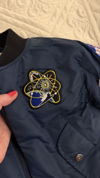 Бомбер , куртка nasa дуже стильний , класний та теплий