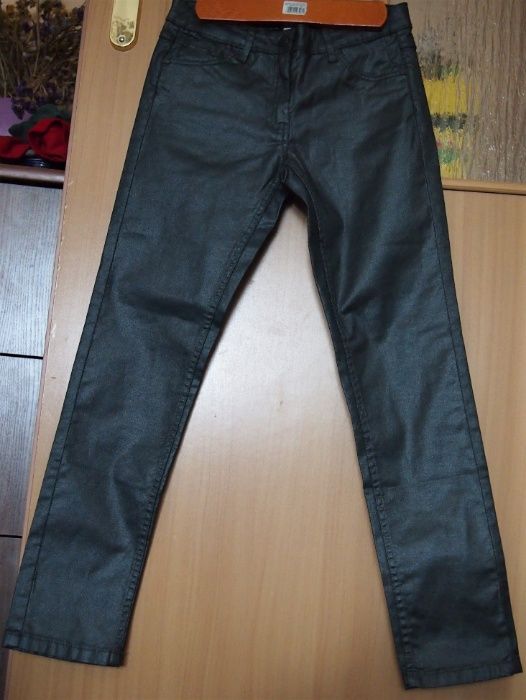 Стильные джинсы скинни Benetton Pocopiano Германия р.152 девочке