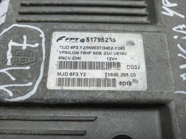 Centralina motor / ECU LANCIA Ypsilon (843_)