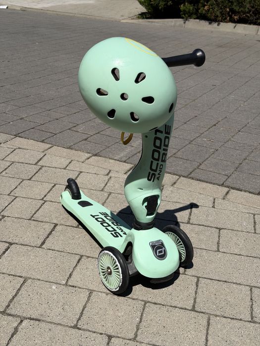 Scoot and ride plus kask