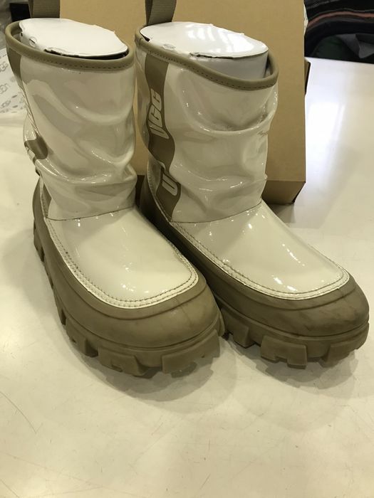 Продам угг зимний