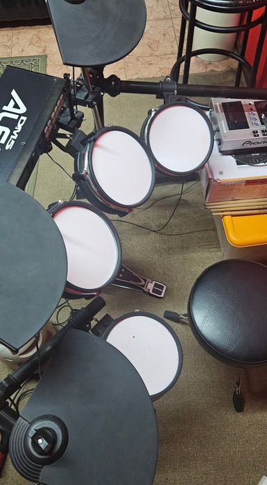 Bateria Electrónica Alesis DM5 Pro Kit