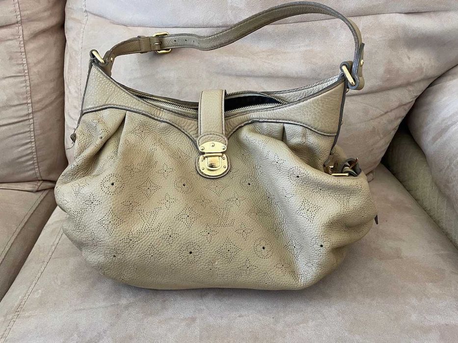 Mala LOUIS VUITTON – modelo Mahina XS