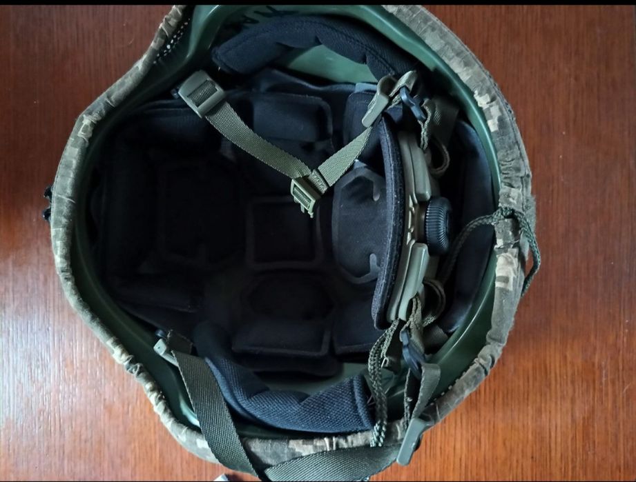 Шолом тактичний.            .