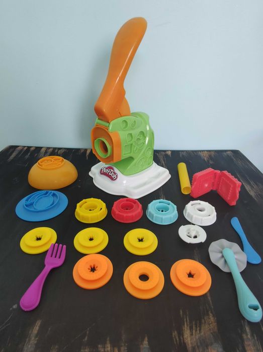 Play dough kitchen набір для виготовлення стагетті