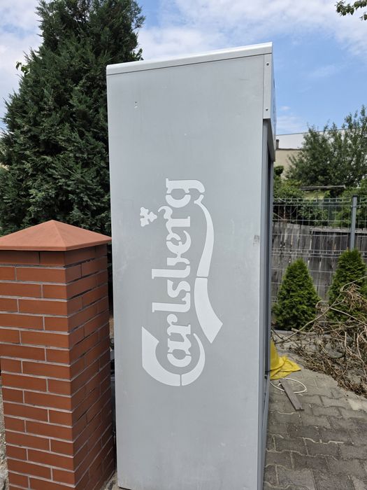Lodówka  Przemysłowa na piwo chłodziarka witryna