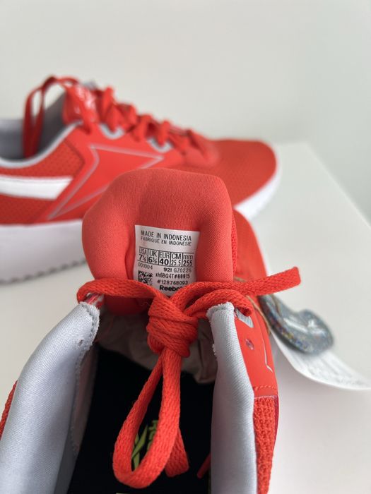 Оригінальні кросівки Reebok