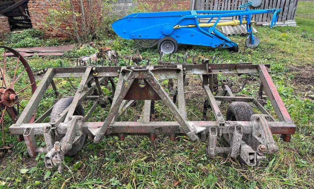 Культиватор пружинний навісний до трактора