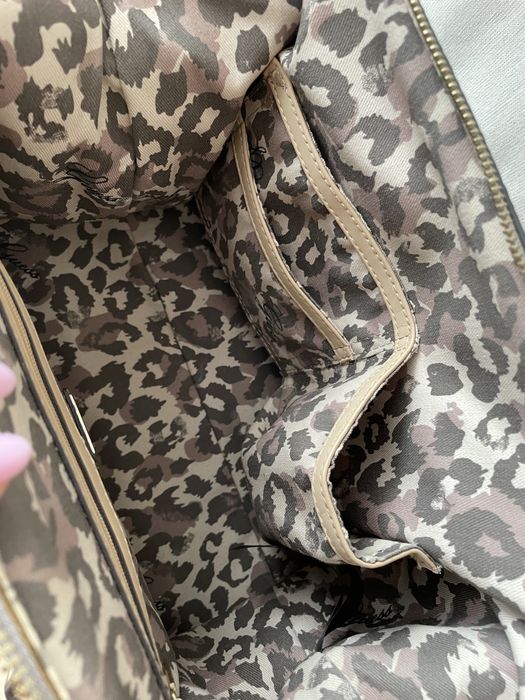 Torebka kuferek GUESS oryginalna kupiona w salonie stan bdb