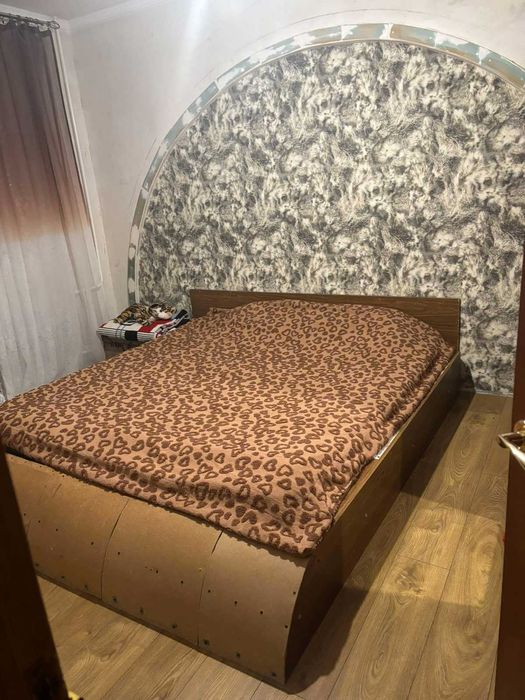 Продам 4-х кімнатну в Дніпровському кварталі