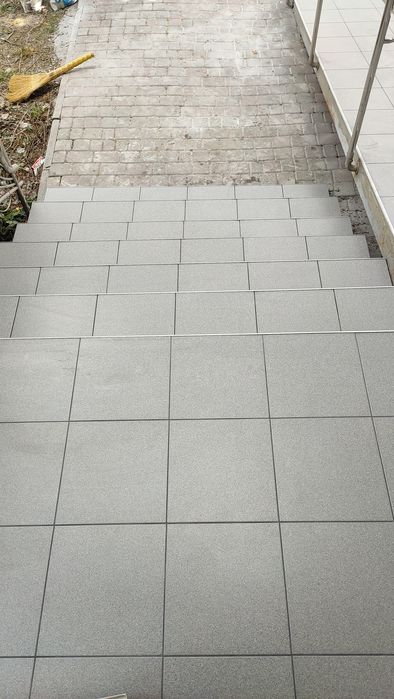 Шукаю роботу  підробіток.
Будівельник. Внутрішні та зовнішні роботи.
М