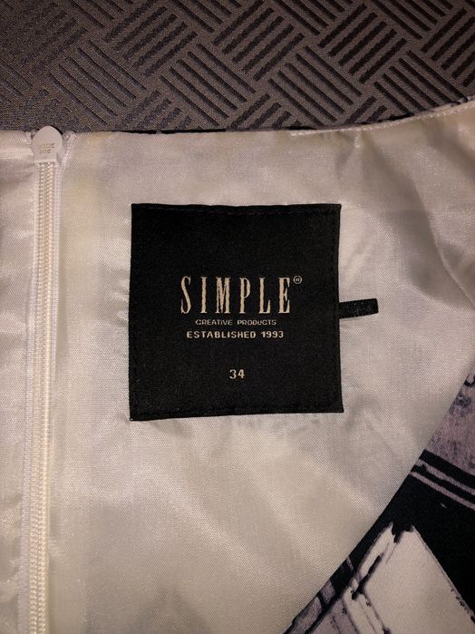 Elegancka sukienka ze wzorami