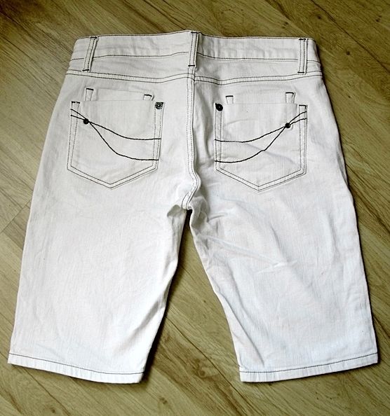 ZERO EXPRESSION - krótkie białe dżinsowe spodenki / szorty - 40