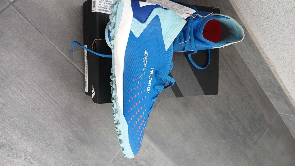 Футбольні буци PREDATOR Accuracy.3 Turf розмір 42 2/3