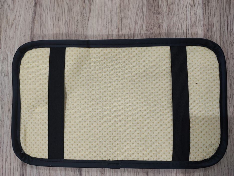 Etui, osłona podłokietnik, skóra, Avensis, nowe