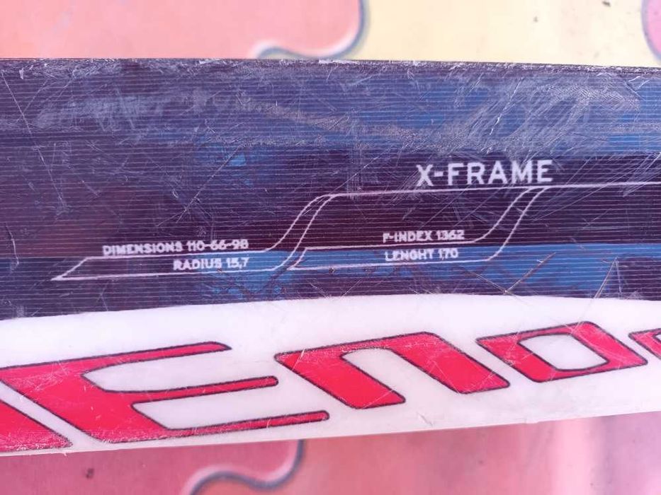 Conjunto de ski totalmente funcional e económico para a tua primeira ida à Sierra Nevada