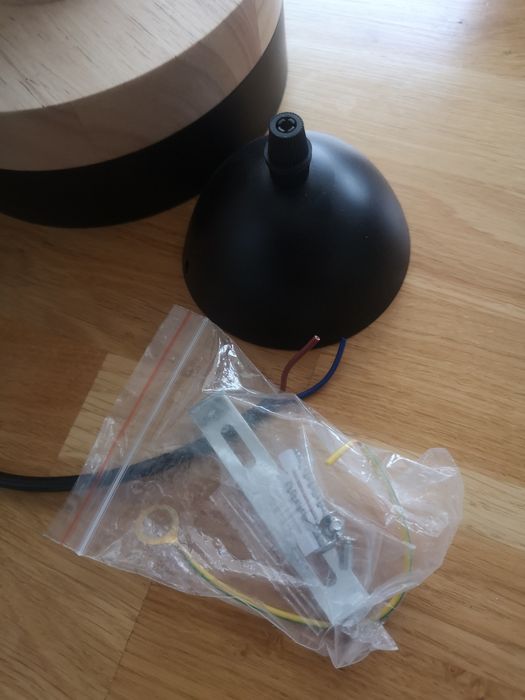 Lampa wisząca Nowa drewno metal czarna