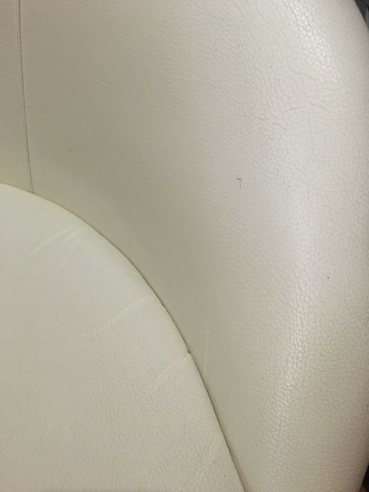 Cadeia Branca Ikea modelo Skruvsta