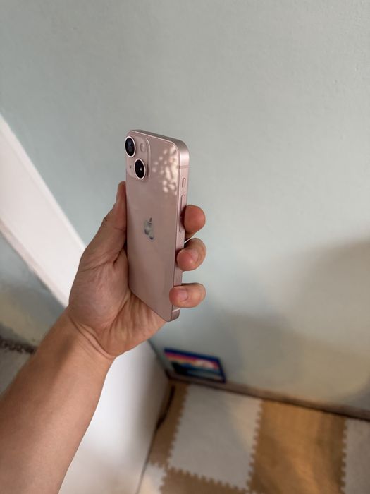 Iphone 13 - 93% bateria