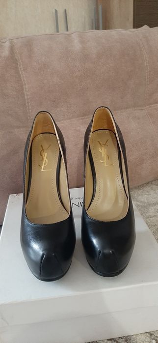 Кожаные туфли YvesSaintLaurent