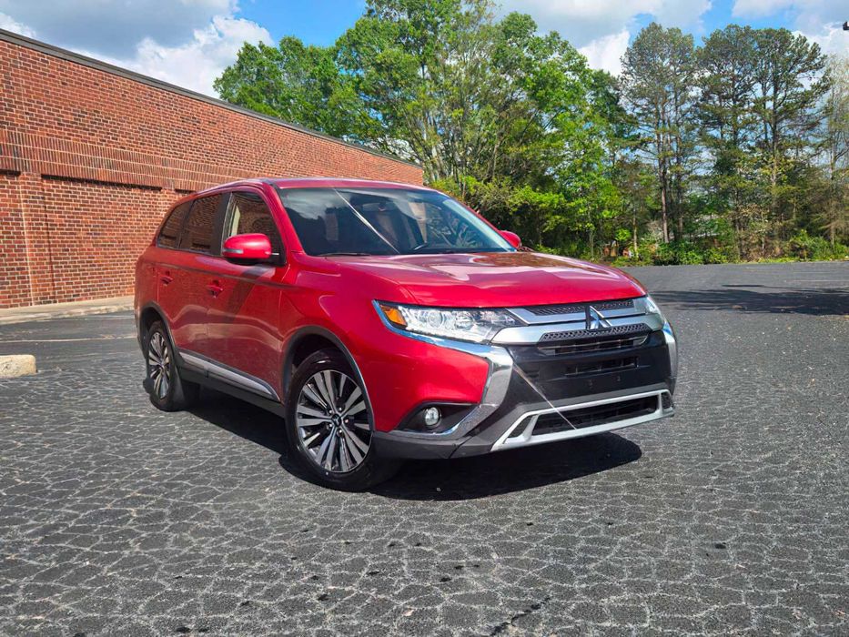 Mitsubishi Outlander SE      2019
