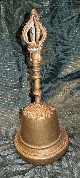 Dzwonek z mosidz, brąz