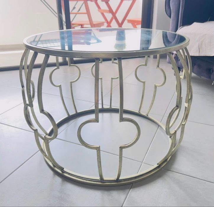 Mesa de centro redonda dourado velho