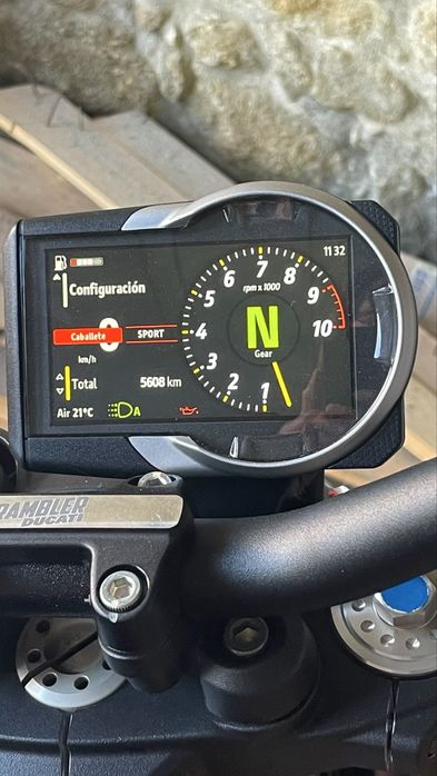 Mota Ducati scrumble 800