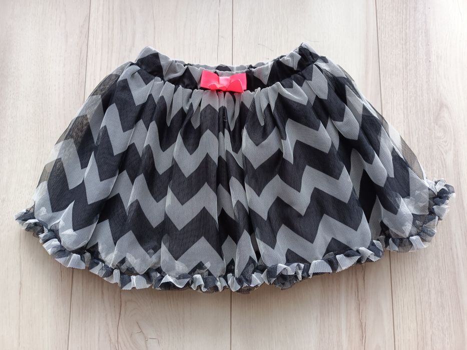 4 spódniczki r. 98/104