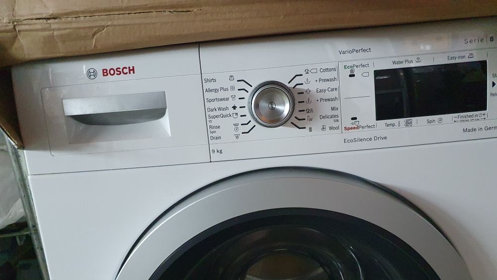 продам  стиралку БОШ БУ 8 серия не запускается