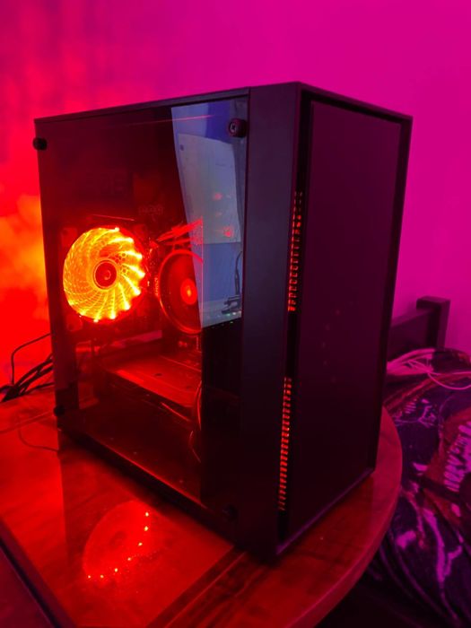 komputer stacjonarny (r5 3500x, 2060, 16 ram)