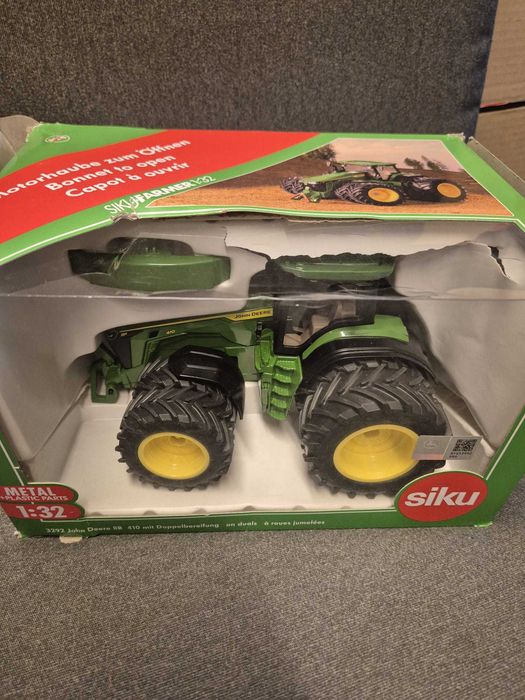 S3292 Siku Farmer - Traktor John Deere 8R 410 z podwójnymi oponami