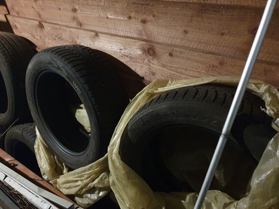 Nokian  WR D4 215/55/17  opony  zimowe cena za komplet ładne zimówki