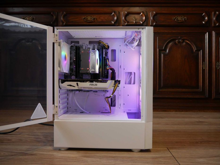 Komputer Gamingowy "Snow Pearl" (32GB ram, SSD NVME,)