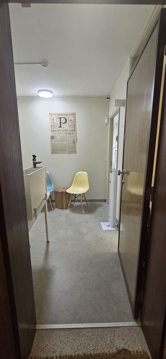 Office/Shop for Sale – Excellent Location in Boavista (Porto)