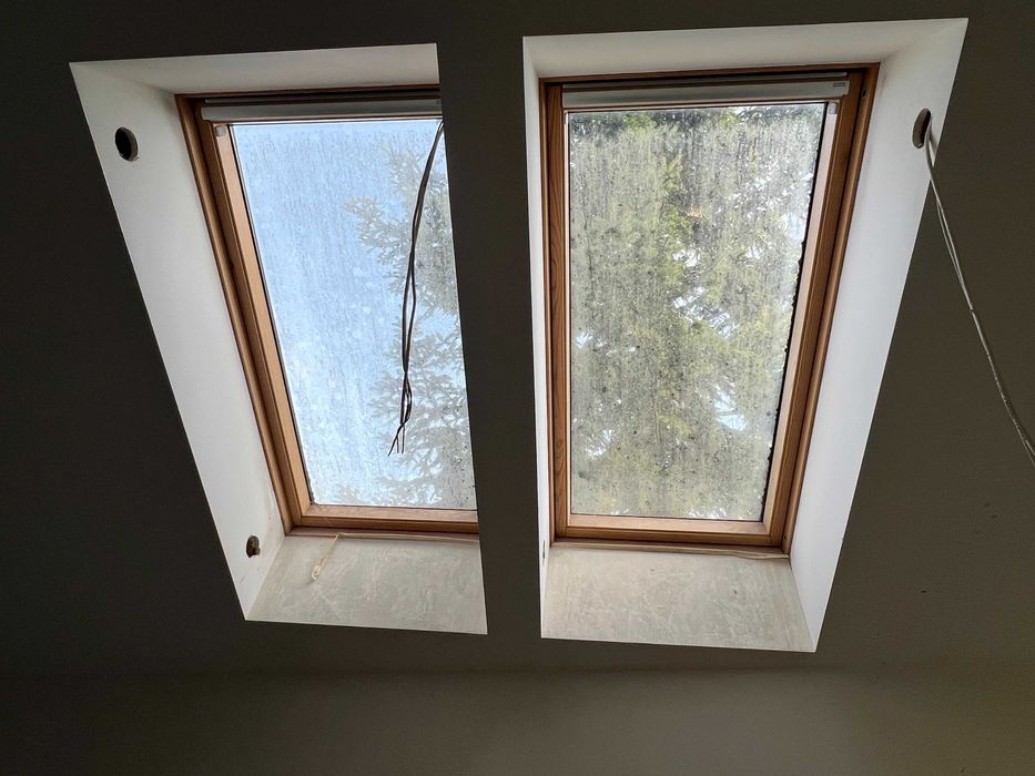 Okno dachowe Velux, elektryczne