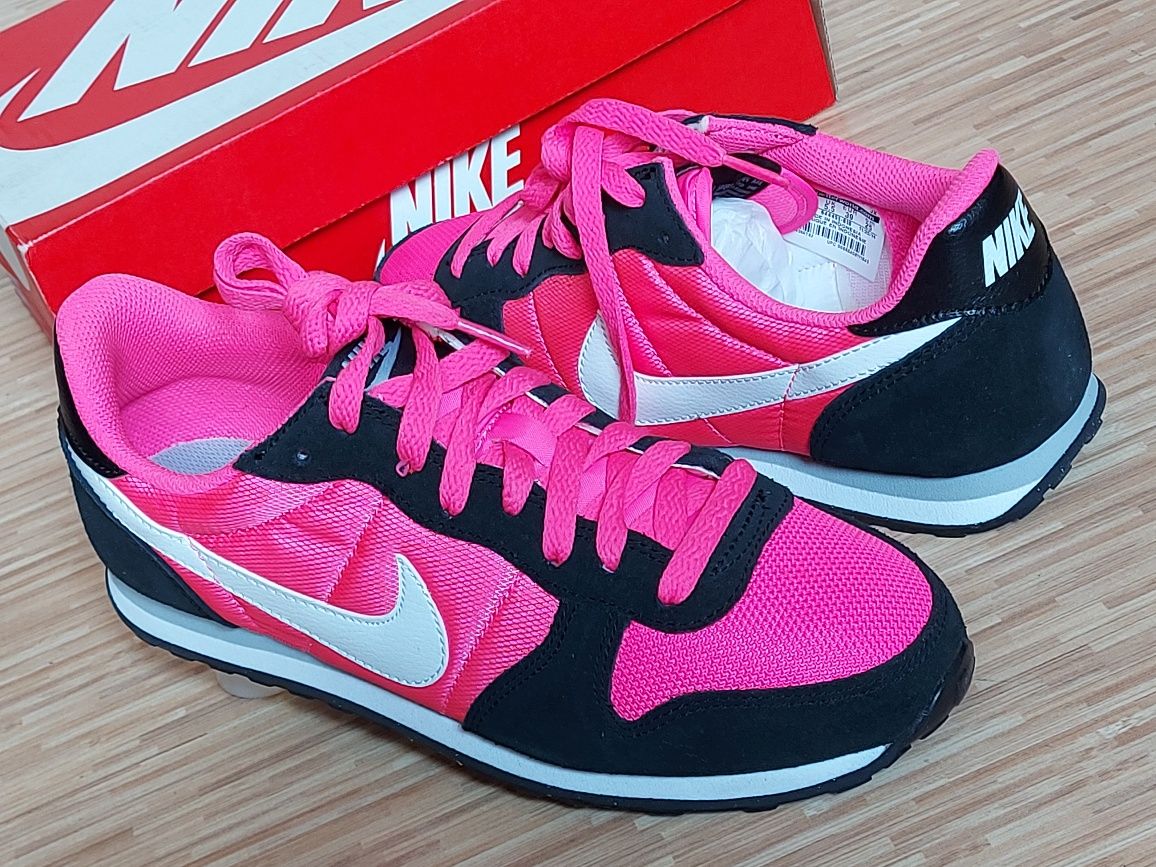 WMNS Nike Genicco r. 39 NOWE Gorlice OLX.pl