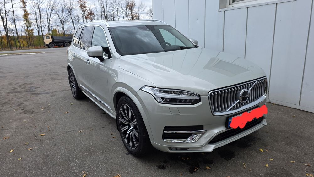 VOLVO  XC-90  B5